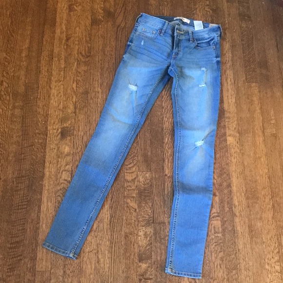 NWT Low Rise Hollister Super Skinny Jeans - Picture 1 of 6